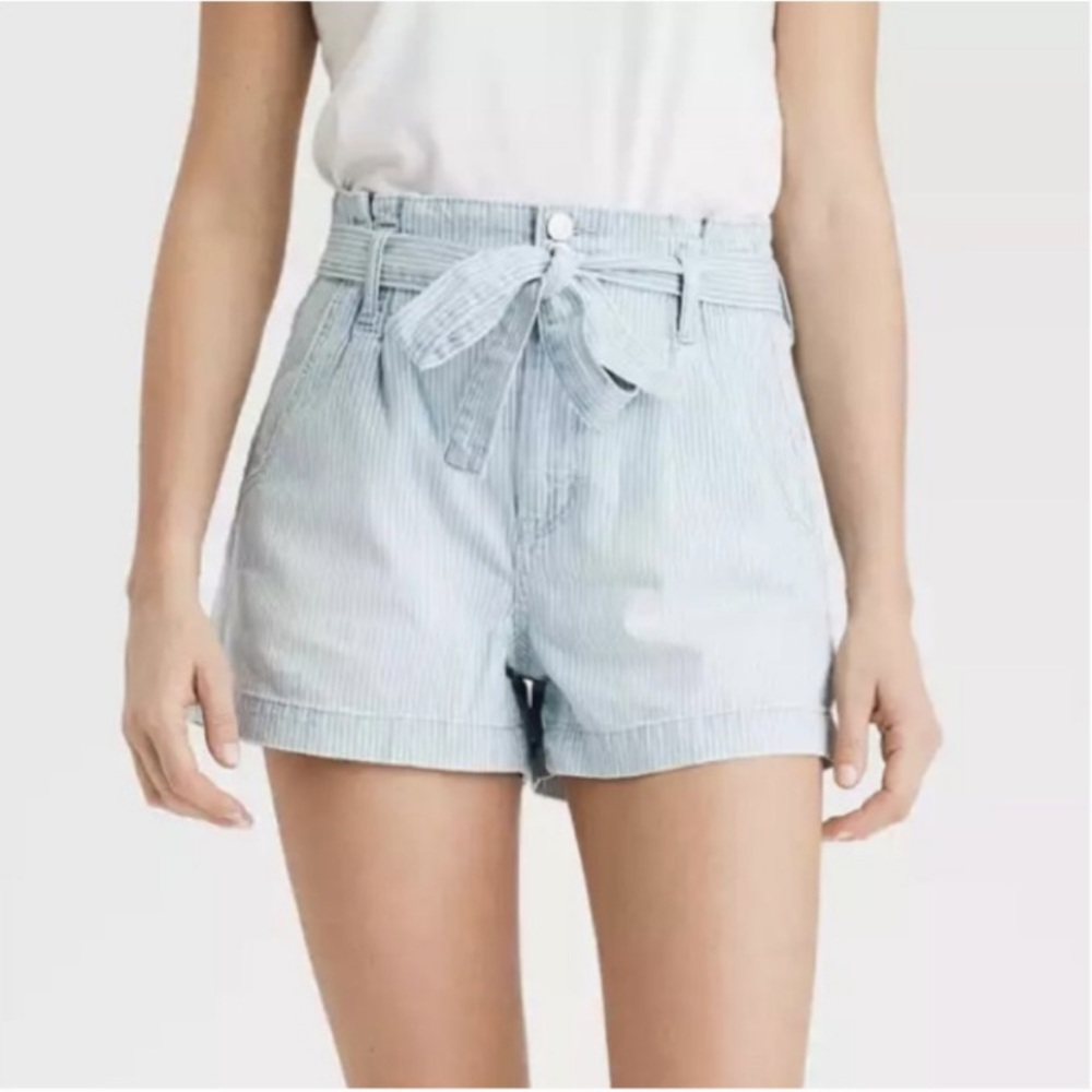 NWT American Eagle Mom Shorts